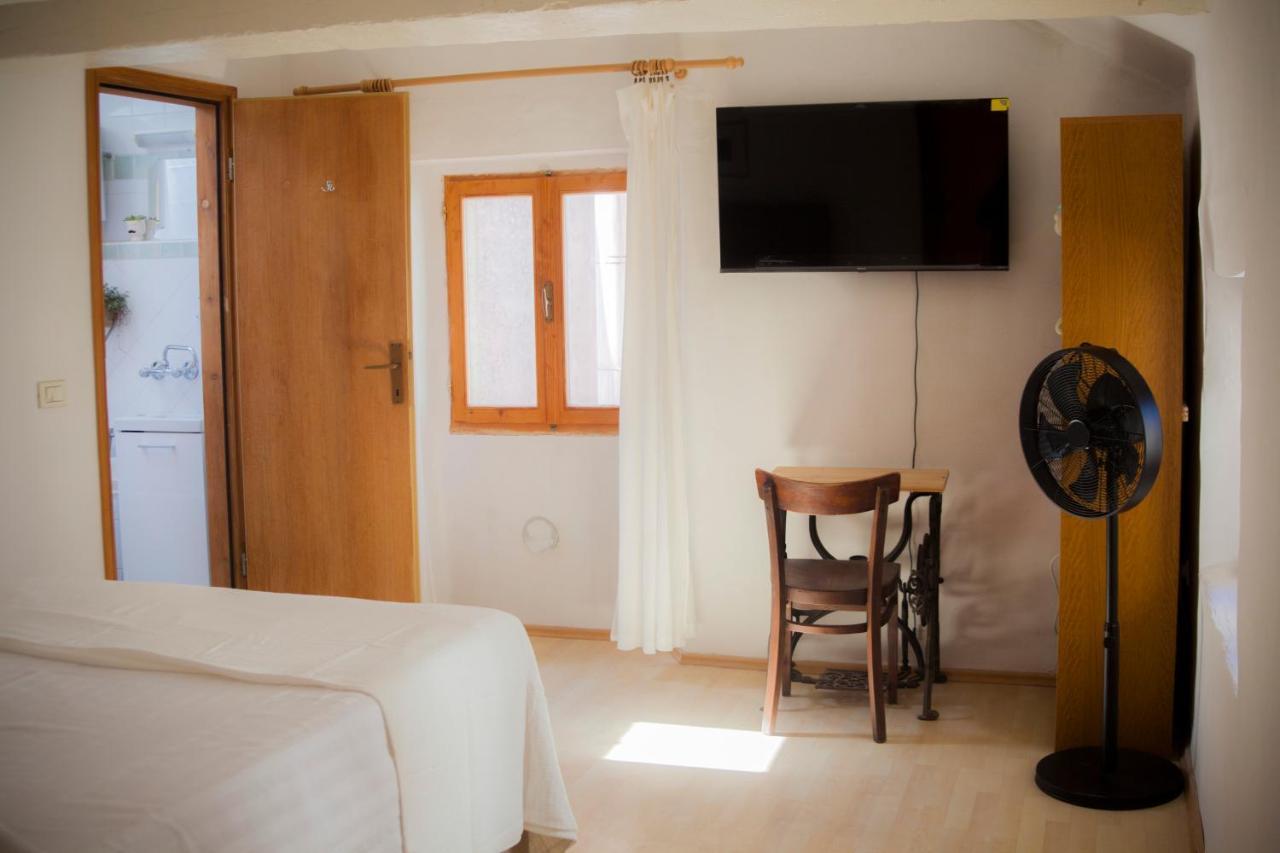 Amarilis Rooms Grožnjan Esterno foto